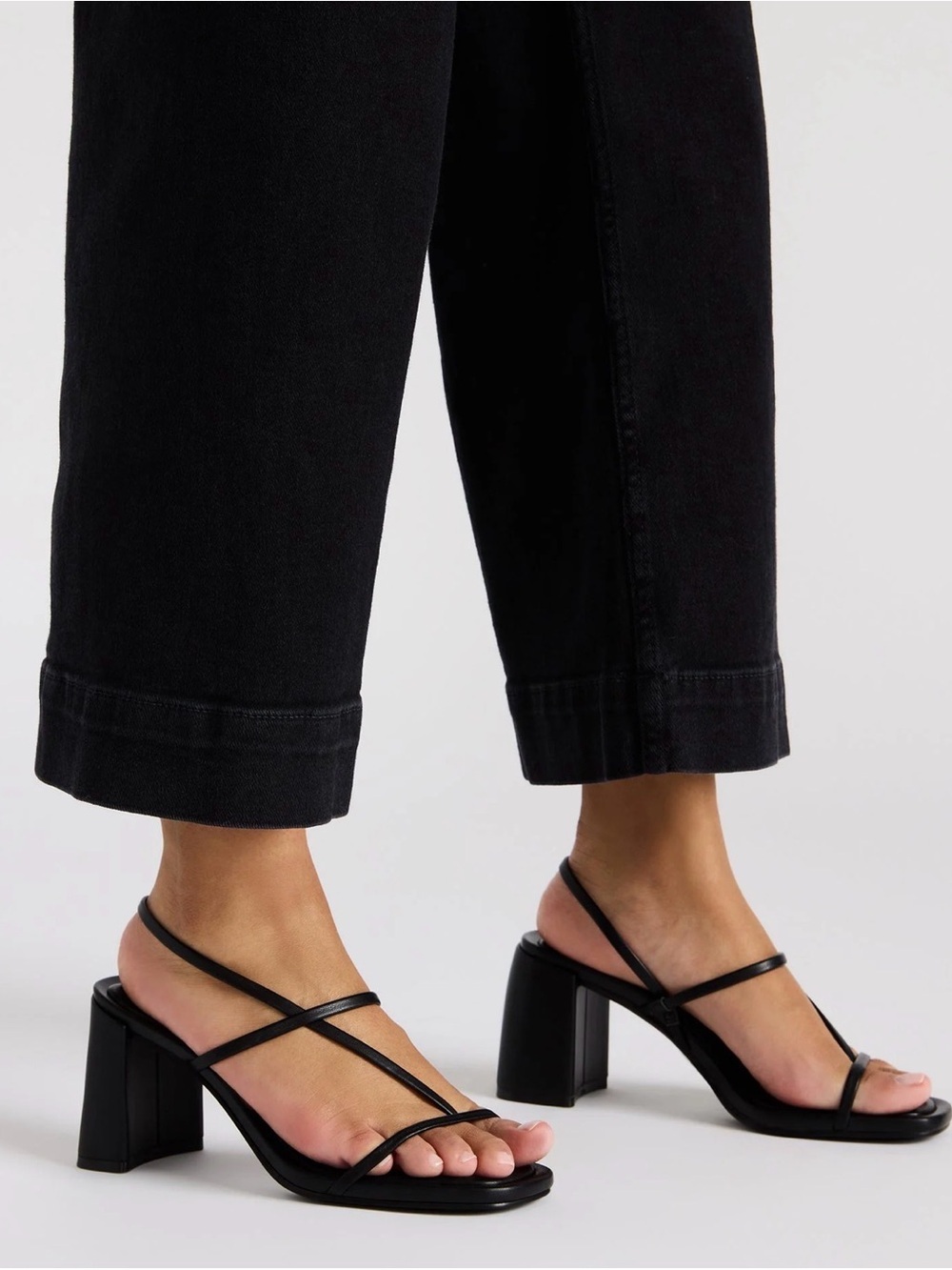 Steve Madden Diora black strappy block heel sandals size 8.5